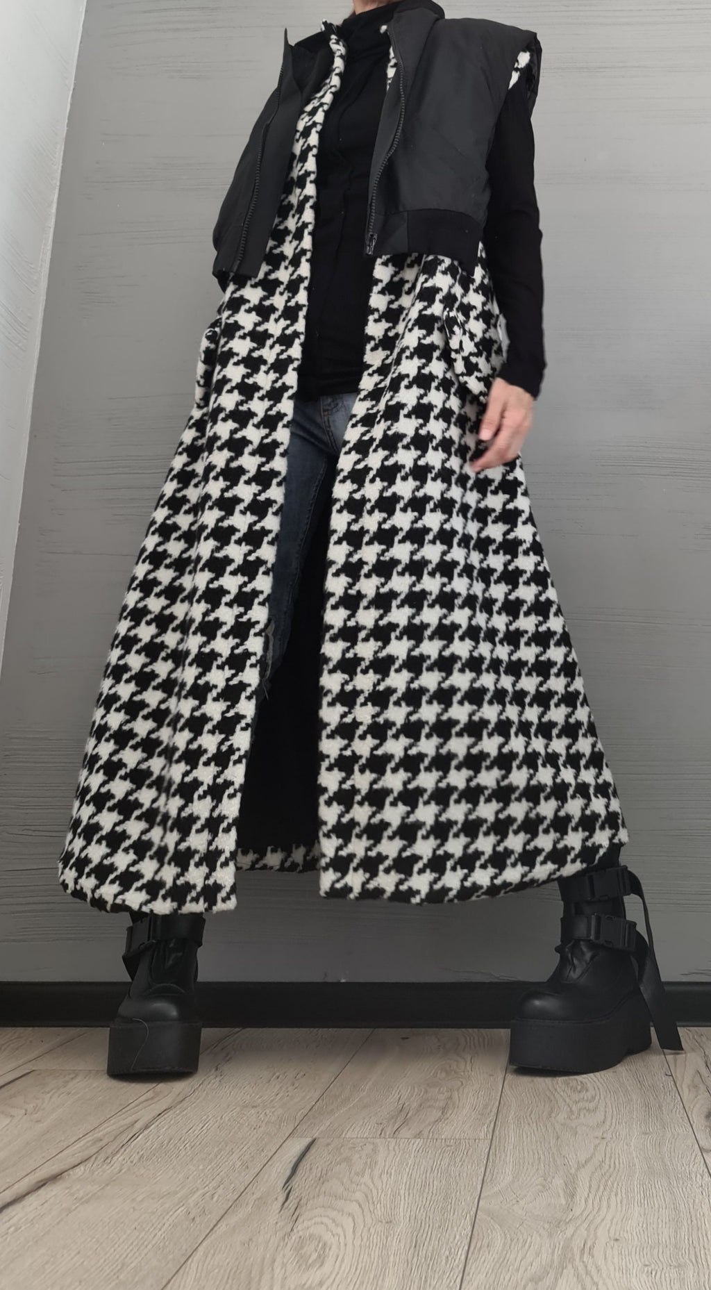 Black Cropped Puffer Vest, Houndstooth Maxi Gilet, Two-Piece Sleeveless Set
