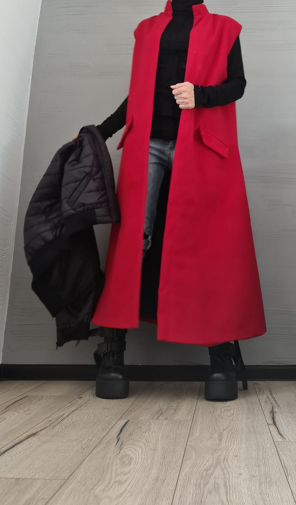 Red Wool Asymmetrical Maxi Vest, Black Cropped Quilted Gilet, Two-Piece Set