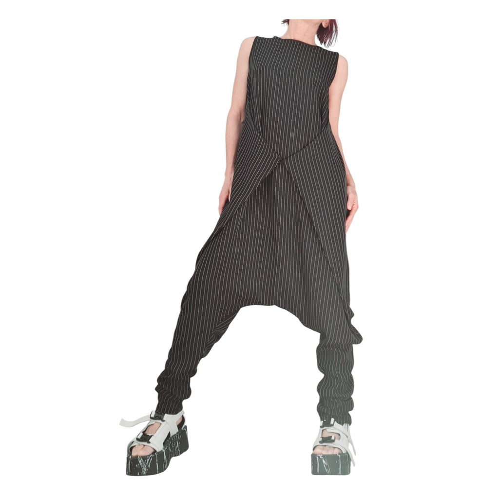 Asymmetric Black White Stripe Harem Jumpsuit, Gothic Wide Leg Sleeveless Overall for Women