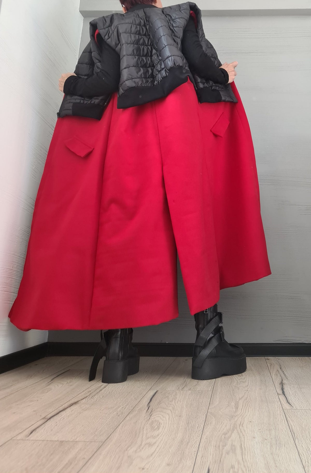 Red Wool Asymmetrical Maxi Vest, Black Cropped Quilted Gilet, Two-Piece Set