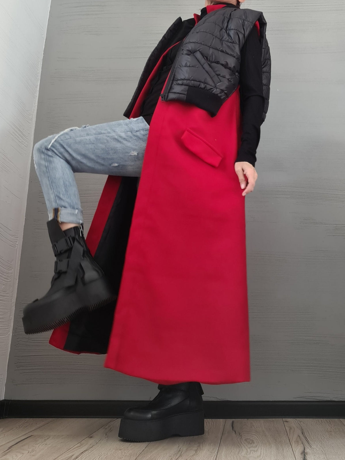 Red Wool Asymmetrical Maxi Vest, Black Cropped Quilted Gilet, Two-Piece Set