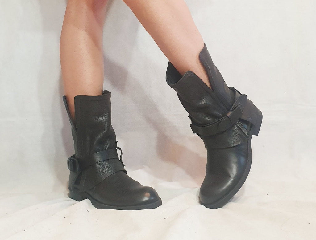 Black Leather Combat Boots, Chunky Ankle Footwear, Gothic Grunge Women Style