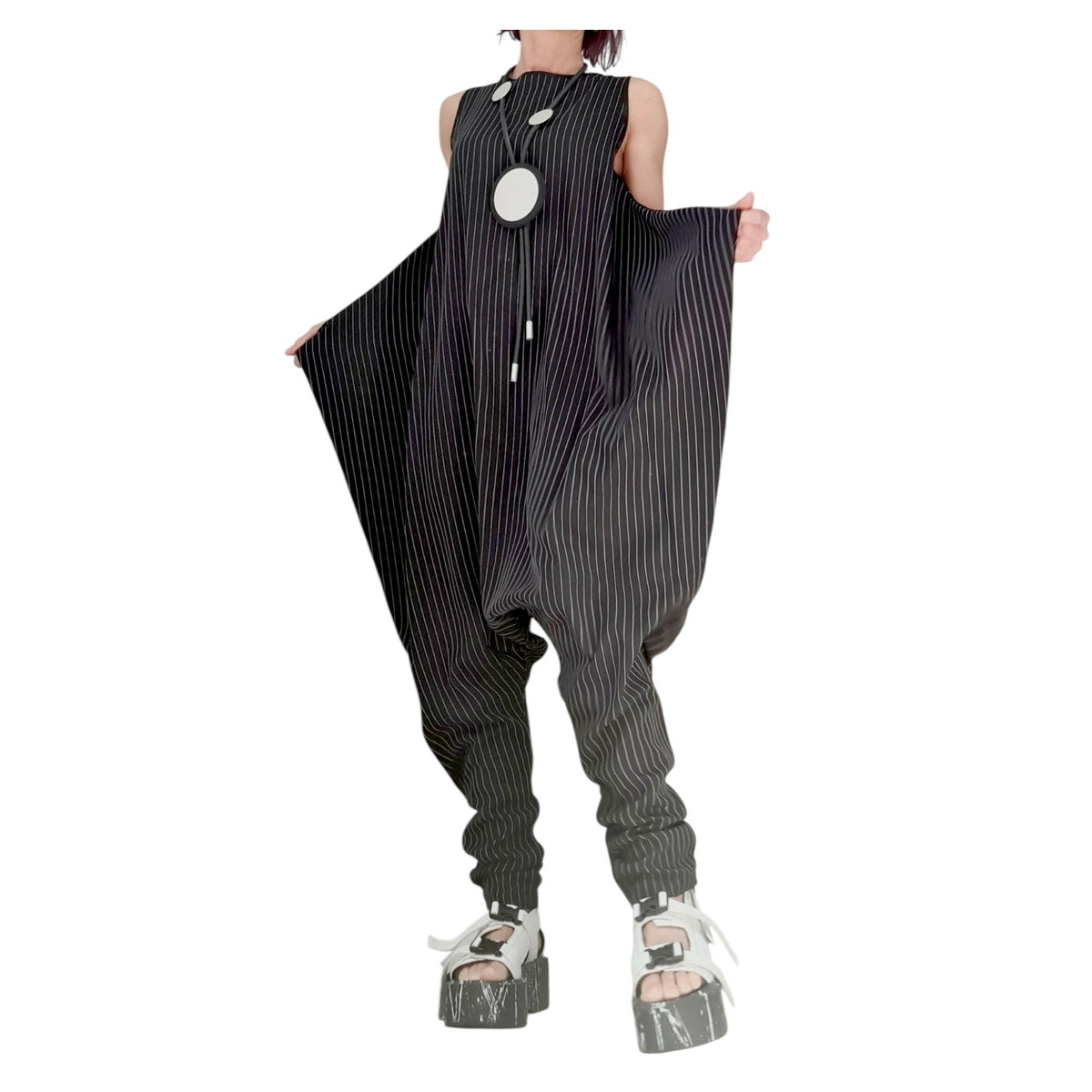 Asymmetric Black White Stripe Harem Jumpsuit, Gothic Wide Leg Sleeveless Overall for Women