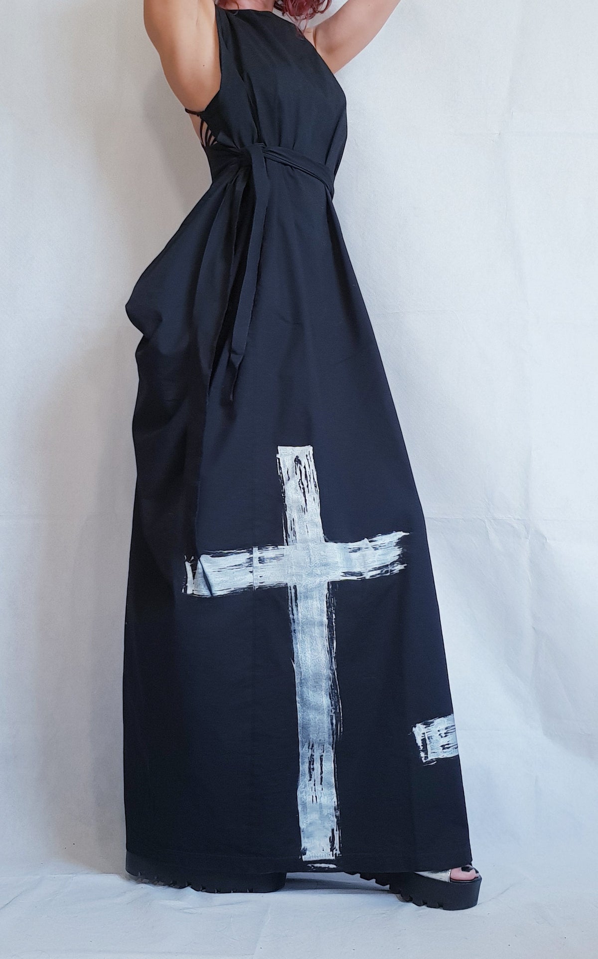 Black Open Back Maxi Gothic Dress, Sleeveless Plus Size Kaftan