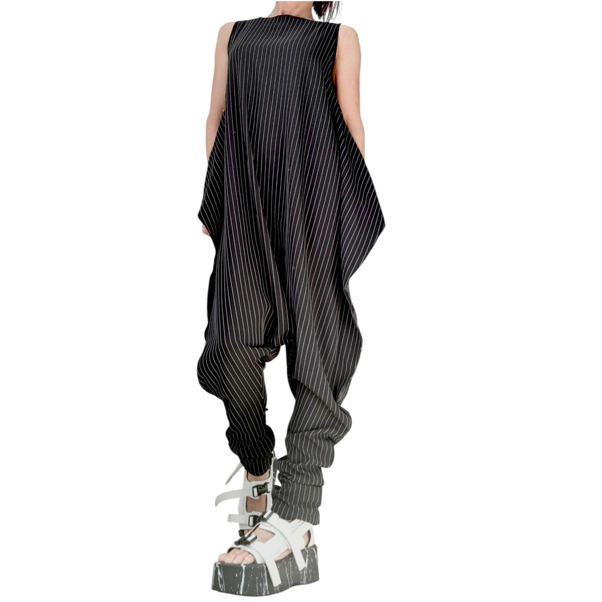 Asymmetric Black White Stripe Harem Jumpsuit, Gothic Wide Leg Sleeveless Overall for Women