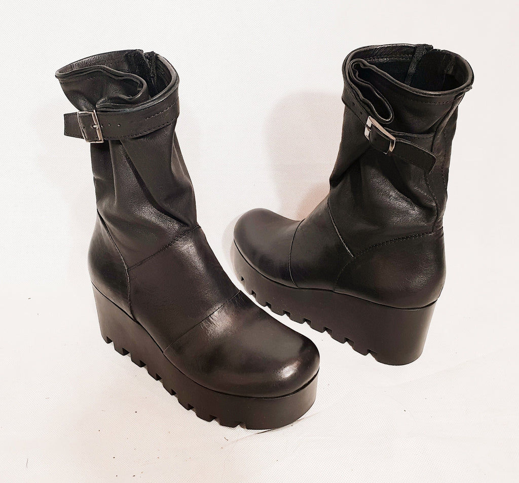 Black Leather Gothic Platform Boots, Grunge Ankle Booties, Steampunk Women Shoes