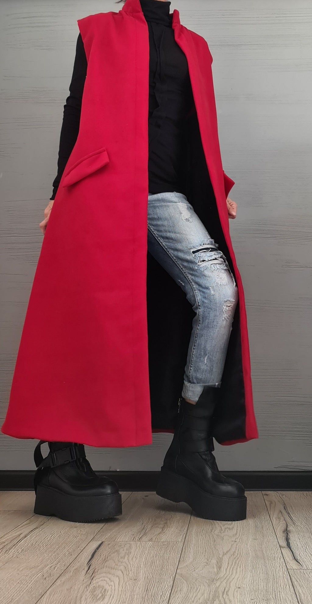 Red Wool Asymmetrical Maxi Vest, Black Cropped Quilted Gilet, Two-Piece Set