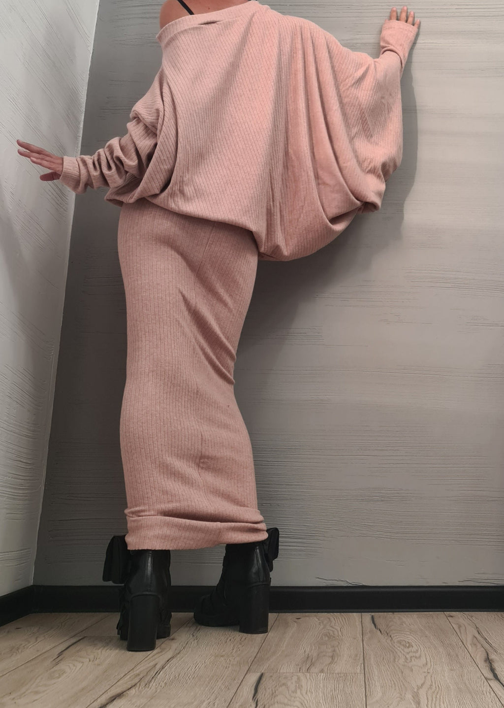 Pink Knit Pencil Skirt, Asymmetrical Long Sleeve Blouse, Plus Size Two Piece Co-Ord Set