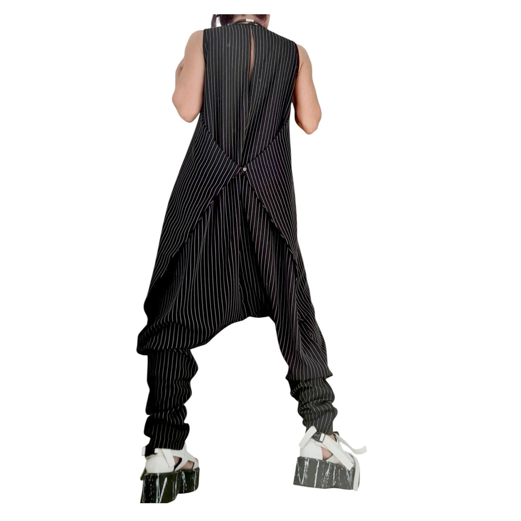 Asymmetric Black White Stripe Harem Jumpsuit, Gothic Wide Leg Sleeveless Overall for Women