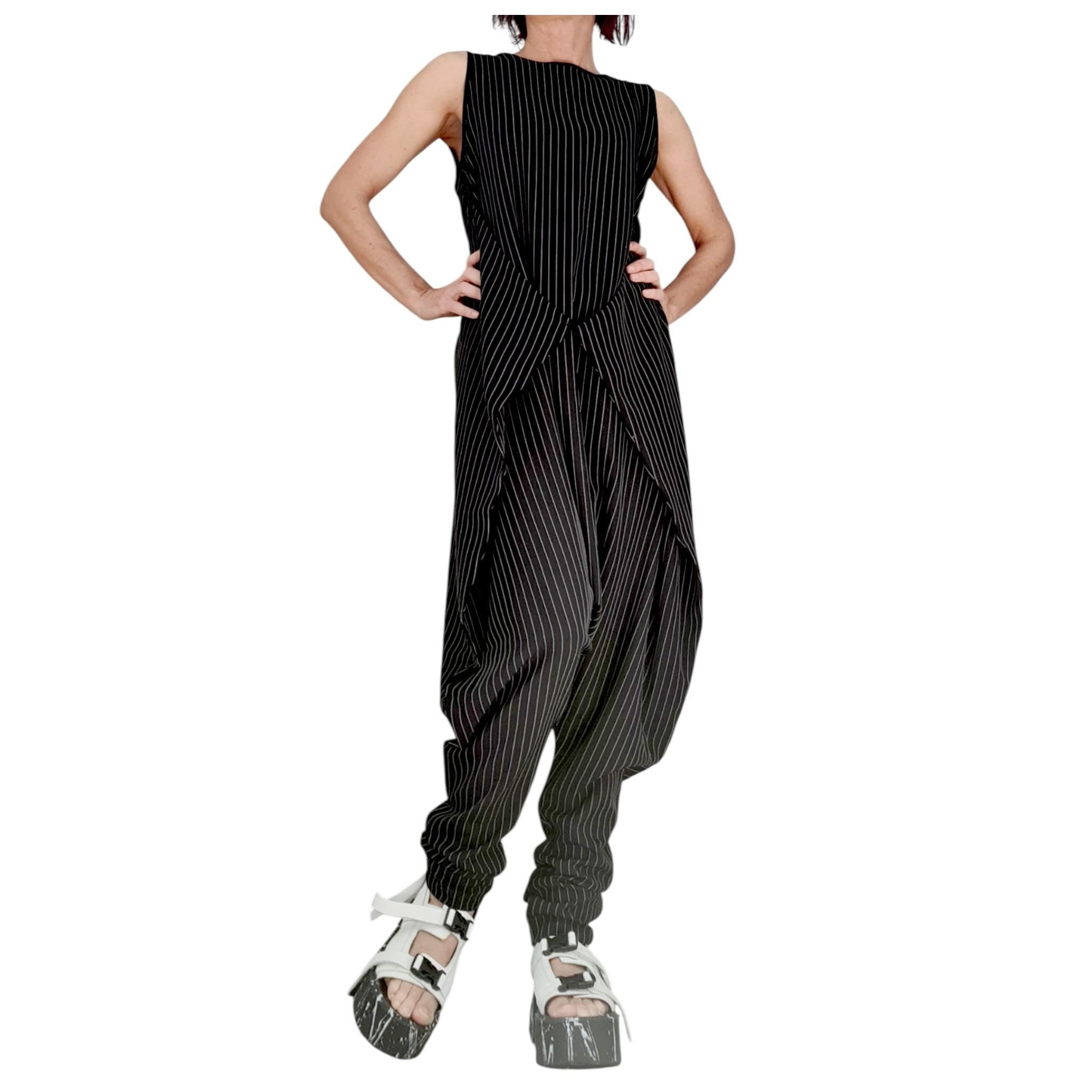 Asymmetric Black White Stripe Harem Jumpsuit, Gothic Wide Leg Sleeveless Overall for Women