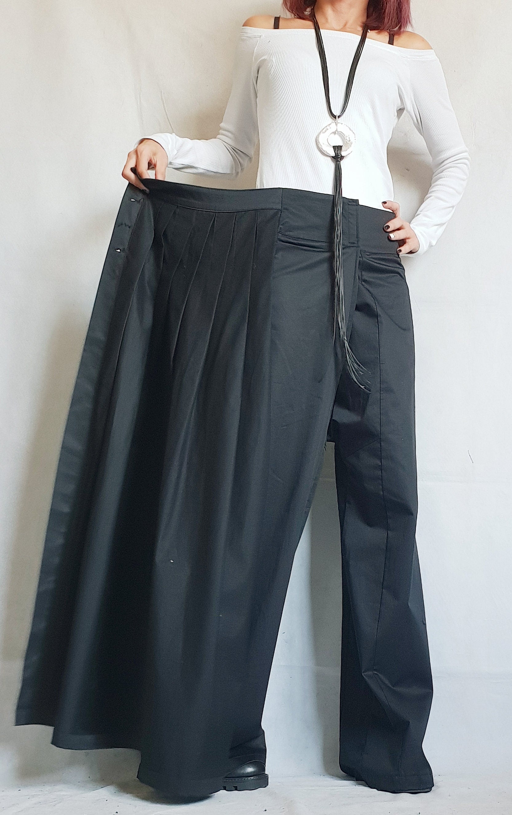 Trousers Skirt/Loose Casual Pants/Extravagant Harem Pants/Women Pants/Baggy Pants/Short Black Pants/Casual Harem Trousers