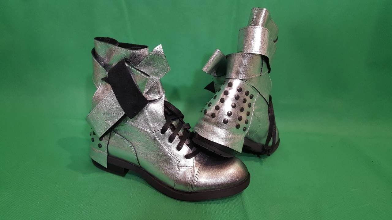 Grunge Shoes, Silver Leather Shoes, Gothic Booties, All seasons, Leather Ankle Boots, Flat Shoes, Steampunk Boots, Extravagant Shoes