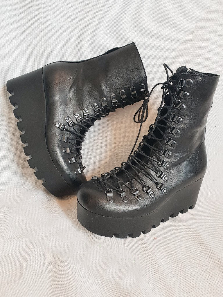 Extravagant Platform Shoes, Black Platform Shoes, Platform All seasons, Gothic Booties, Leather Ankle Boots, Steampunk Shoes, Grunge Boots
