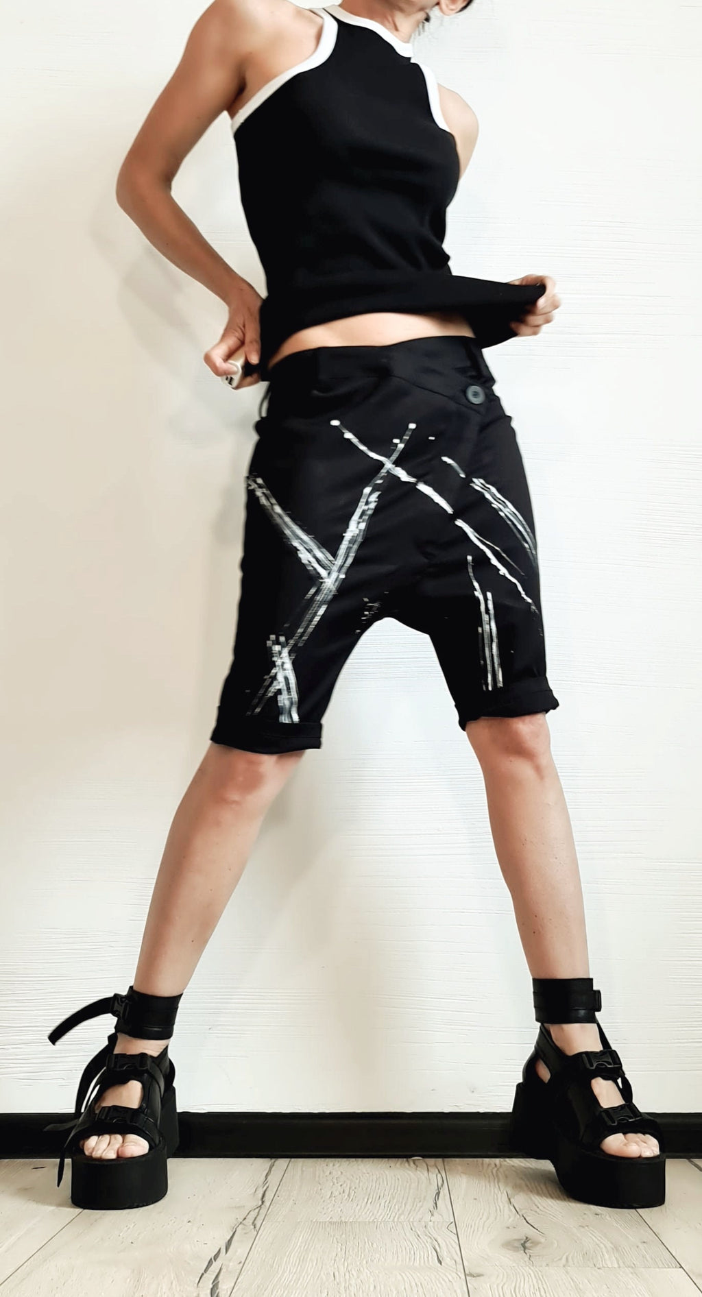 Loose Casual Pants, Extravagant Harem Pants, Women Pants, Baggy Pants, Short Black Pants, Casual Harem Trousers