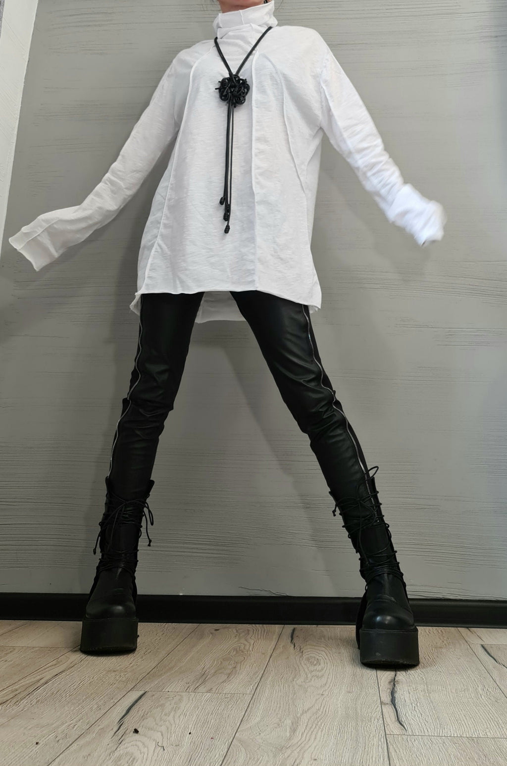 NEW Collection White Cotton Loose Turtle Neck Fitted Top Blouse, Extravagant Top, Avant Garde Blouse, Sexy Top