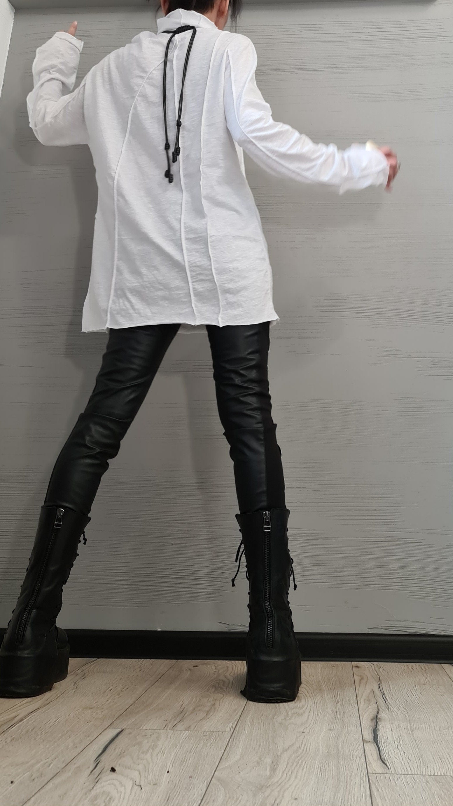 NEW Collection White Cotton Loose Turtle Neck Fitted Top Blouse, Extravagant Top, Avant Garde Blouse, Sexy Top