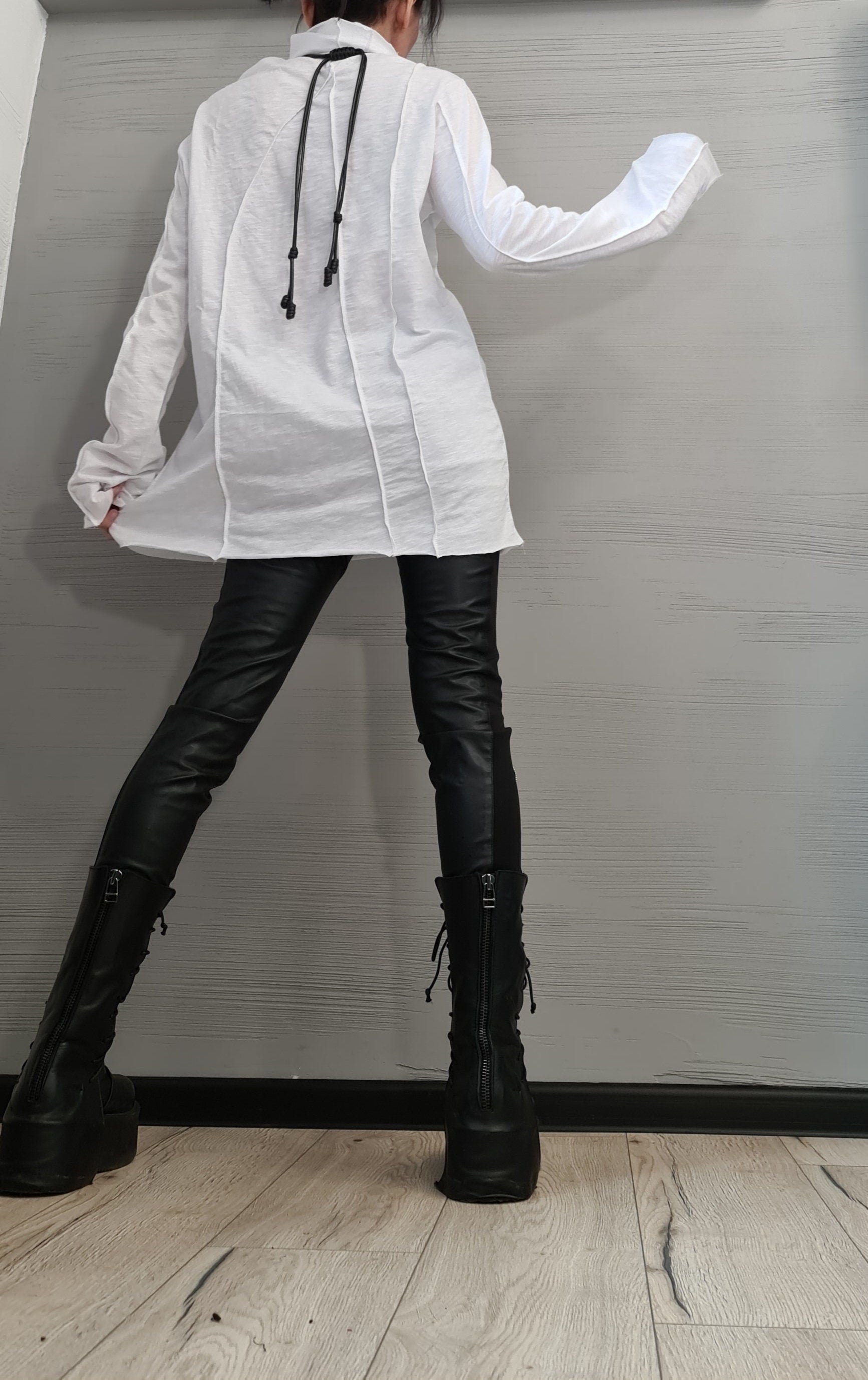 NEW Collection White Cotton Loose Turtle Neck Fitted Top Blouse, Extravagant Top, Avant Garde Blouse, Sexy Top