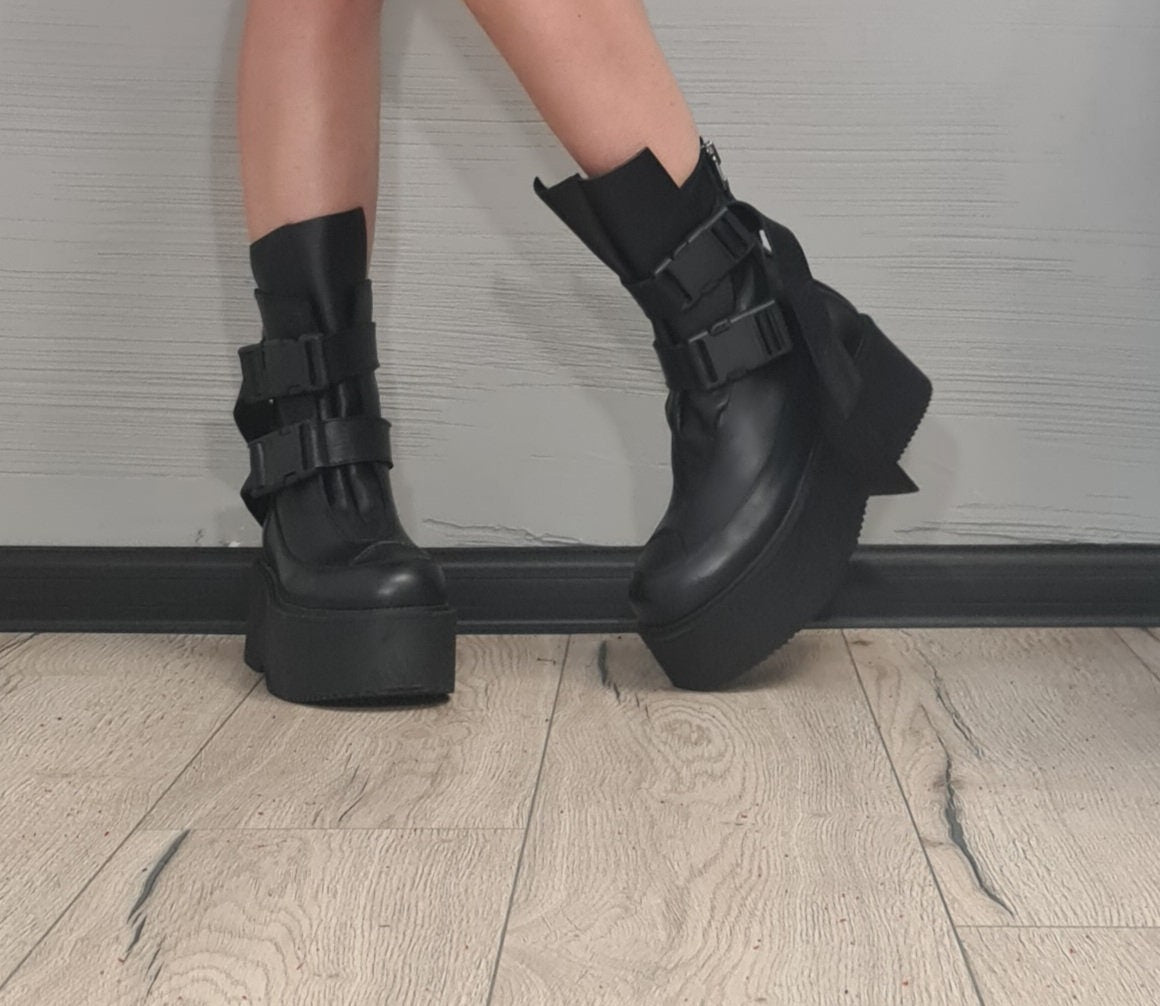 New collection Extravagant Black Platform Shoes, Platform All seasons, Gothic Women Boots, Leather Ankle Boots, Grunge Boots