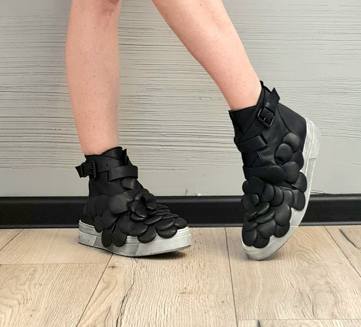 Black Genuine Leather Sneakers Women – Handmade Extravagant Urban Shoes, Floral Design, Casual Outfit Sneakers, Sizes 42–45