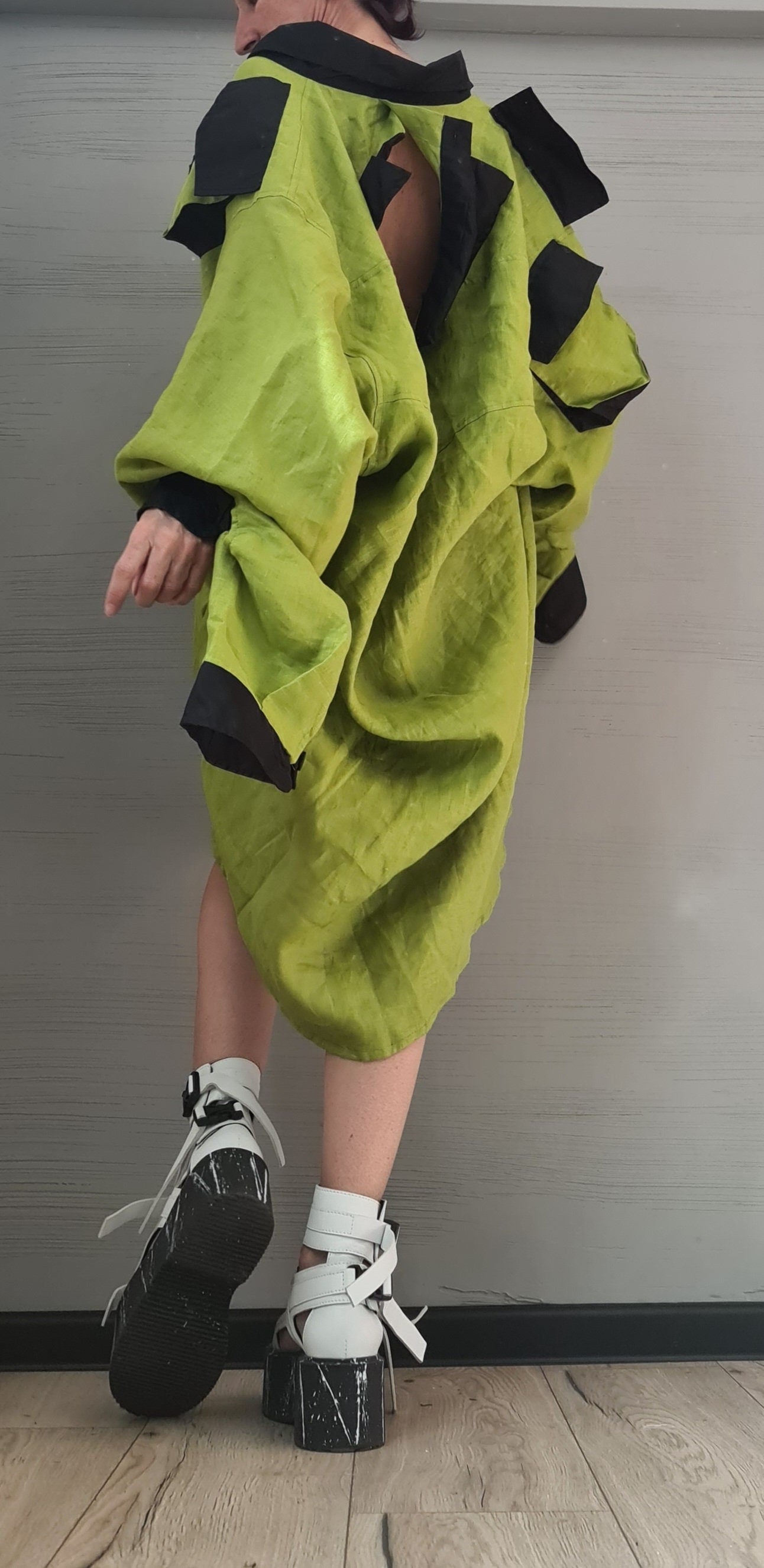 Deconstructed Linen Shirt, Linen Shirt Dress with Open Back – Pink and Black Avant-Garde Oversized Tunic – Artistic Handmade Tunic