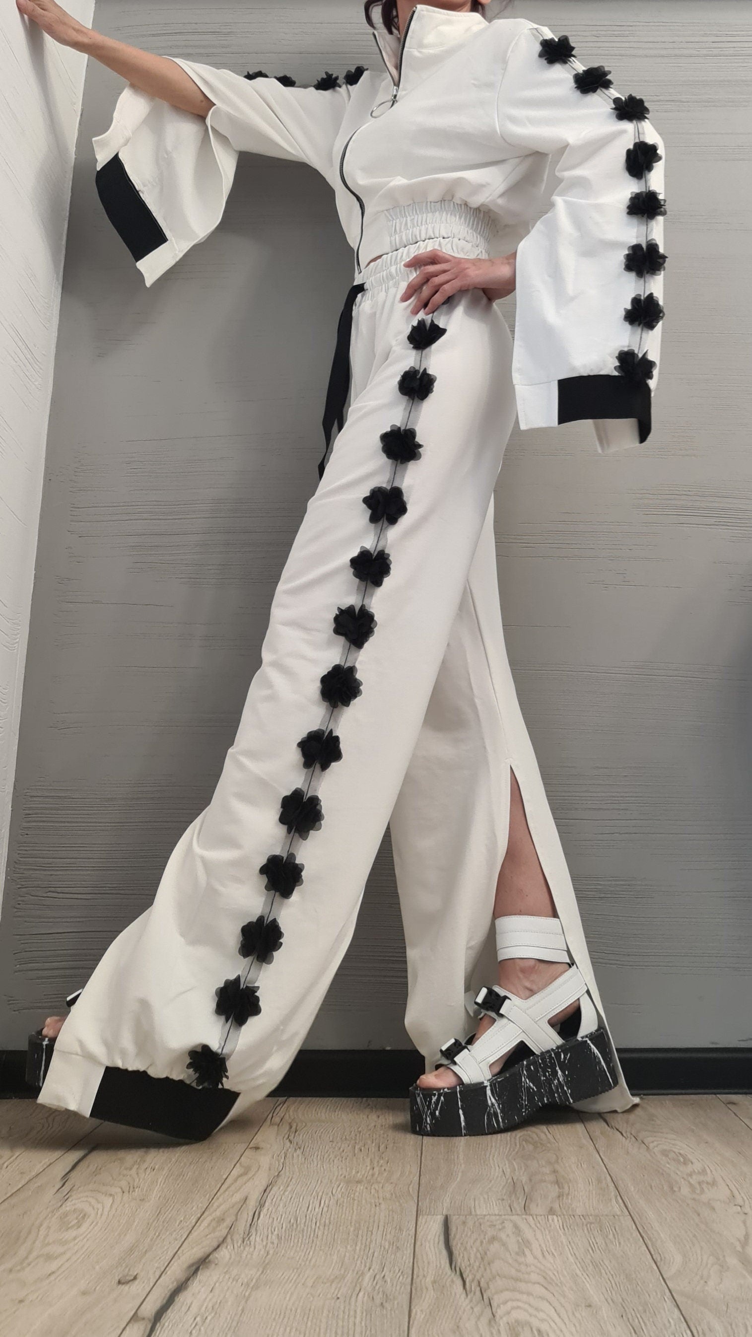 New collection Extravagant Outwear Women Set, Pants and Sweatshirt Set, Extravagant Cotton Set, Black flowers