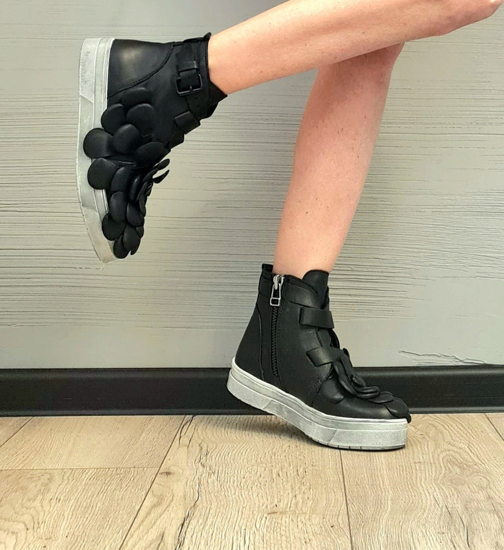 Black Genuine Leather Sneakers Women – Handmade Extravagant Urban Shoes, Floral Design, Casual Outfit Sneakers, Sizes 42–45