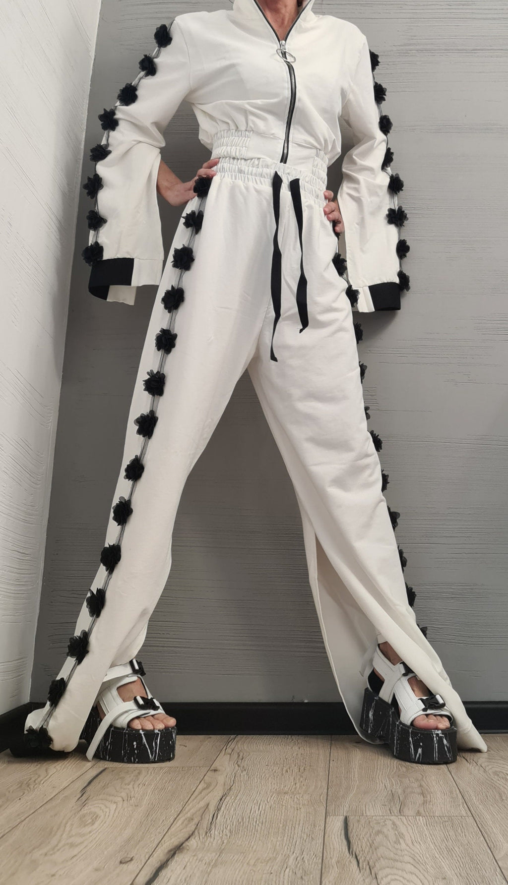 New collection Extravagant Outwear Women Set, Pants and Sweatshirt Set, Extravagant Cotton Set, Black flowers