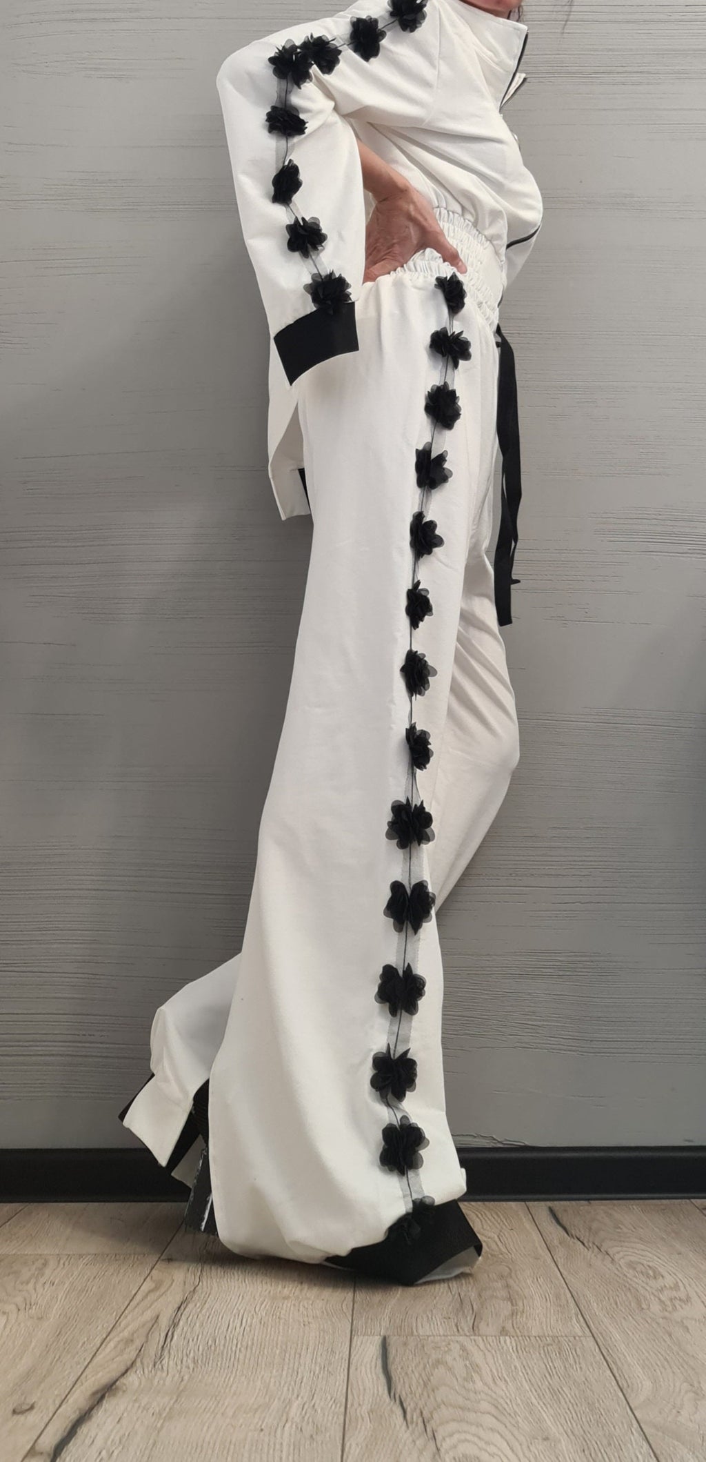 New collection Extravagant Outwear Women Set, Pants and Sweatshirt Set, Extravagant Cotton Set, Black flowers