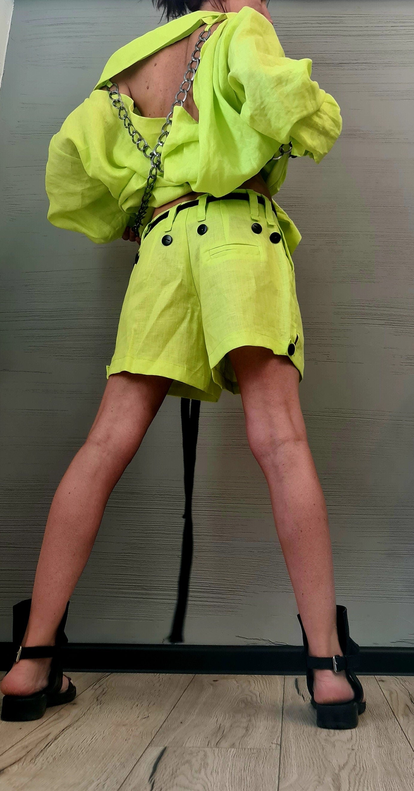 Extravagant Summer Linen Set, Sexy Blouse Shorts Set, Asymmetrical Top, Sexy Women Set, Open Back Blouse, Short Blouse Pants, Avant-garde