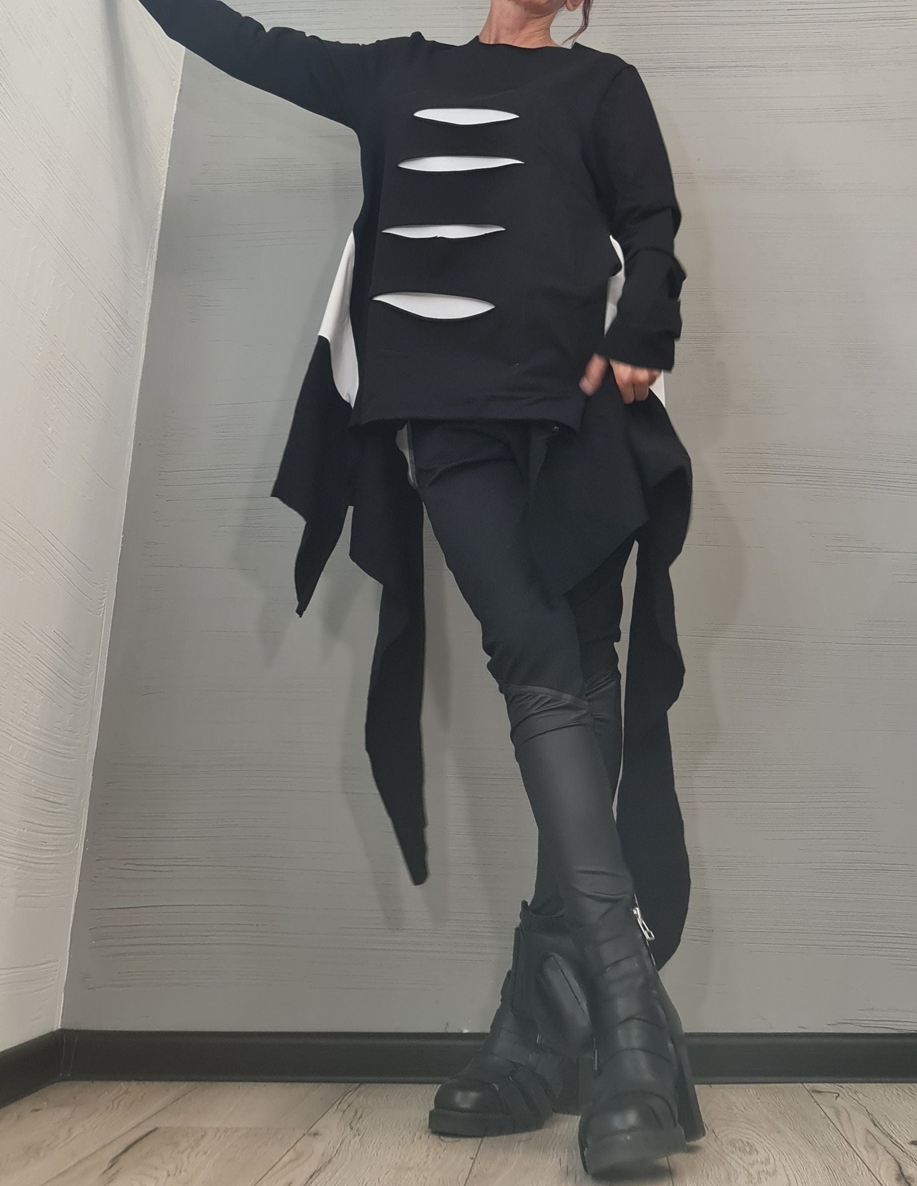 Avant Garde Tunic, Deconstructed Top, Loose Tunic, Asymmetric Blouse, Oversize Tunic, Long Sleeve, Black and White