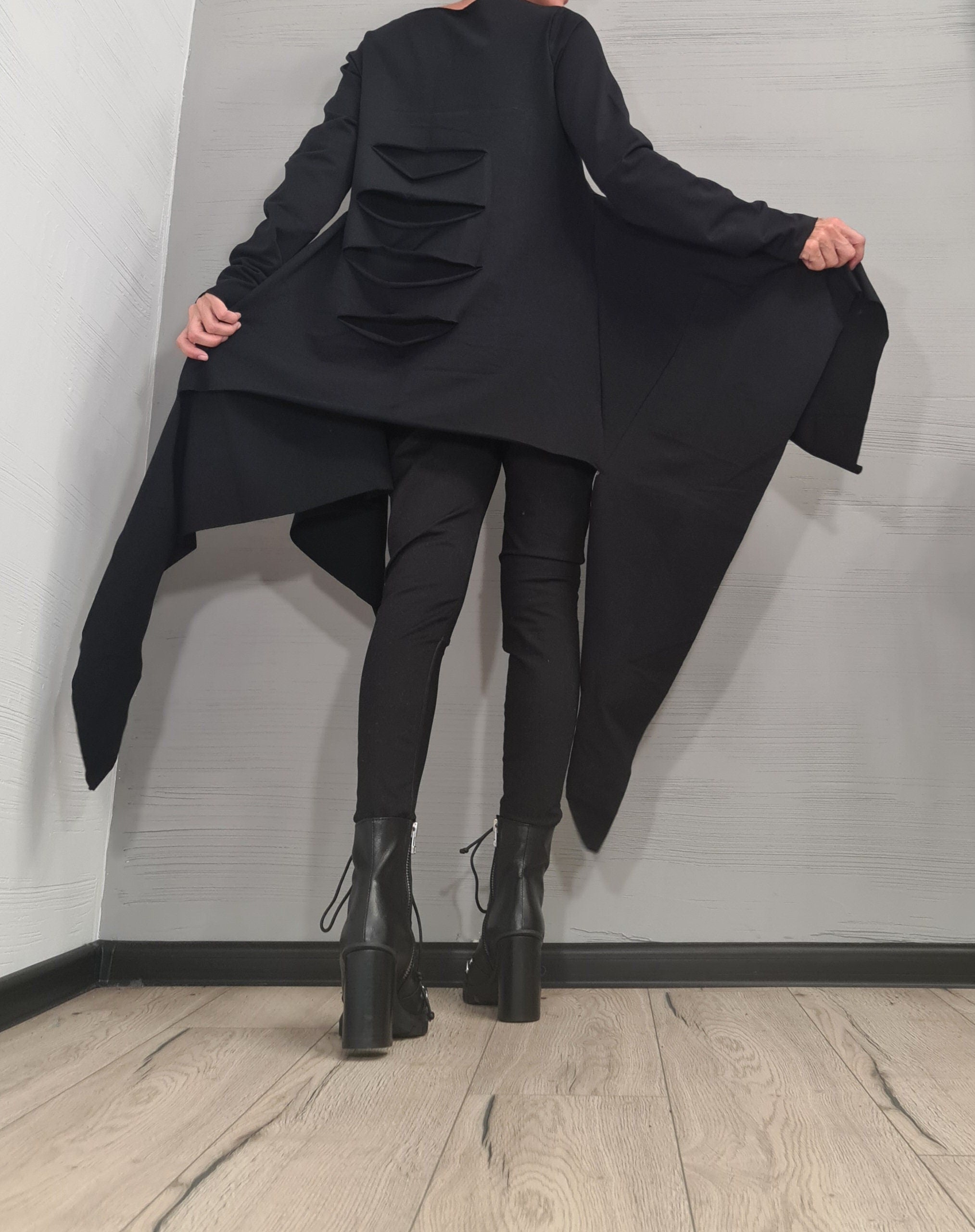 Avant Garde White Tunic, Deconstructed Top, Loose Tunic, Asymmetric Blouse, Oversize Tunic, Long Sleeve