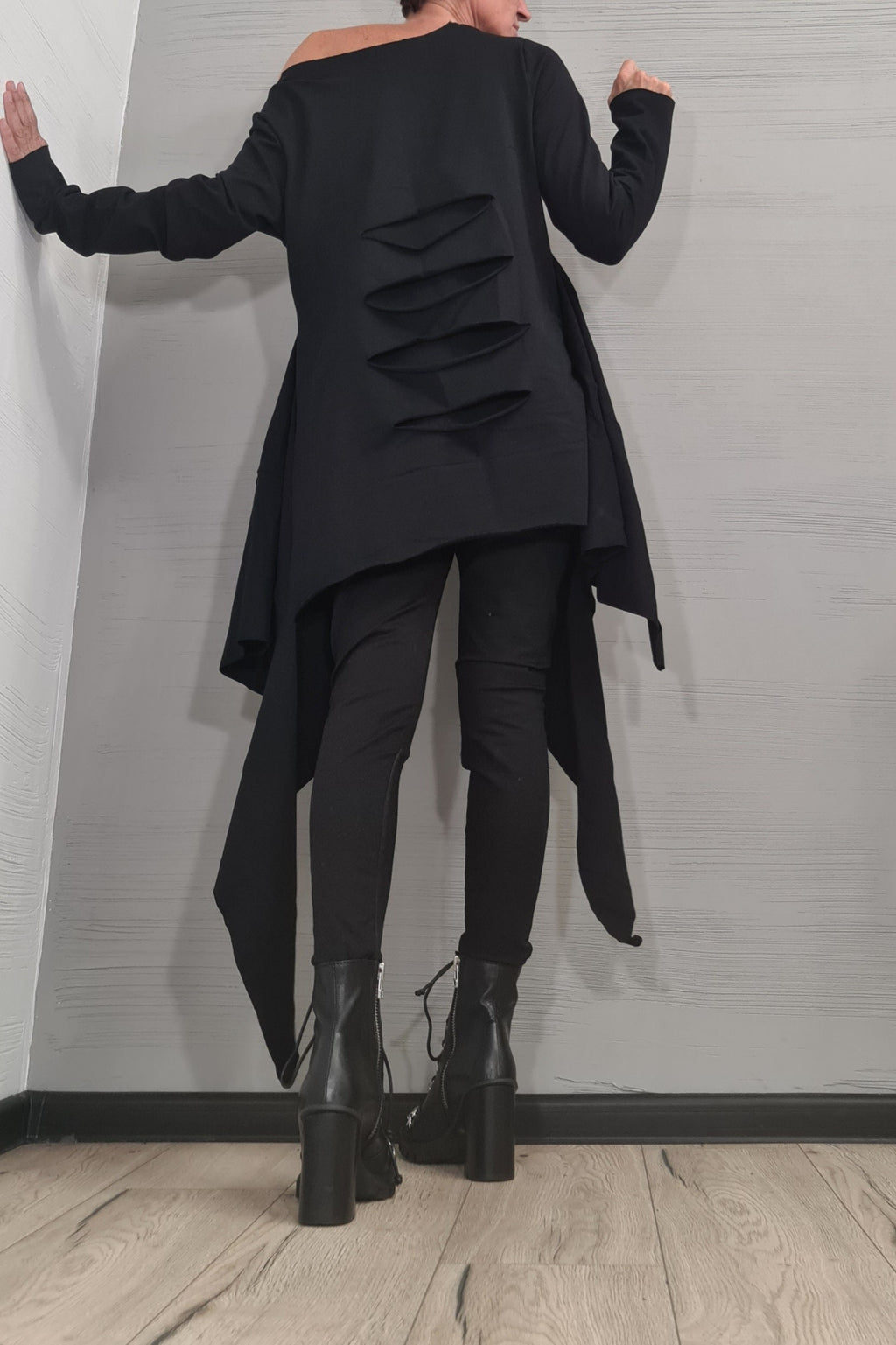 Avant Garde White Tunic, Deconstructed Top, Loose Tunic, Asymmetric Blouse, Oversize Tunic, Long Sleeve