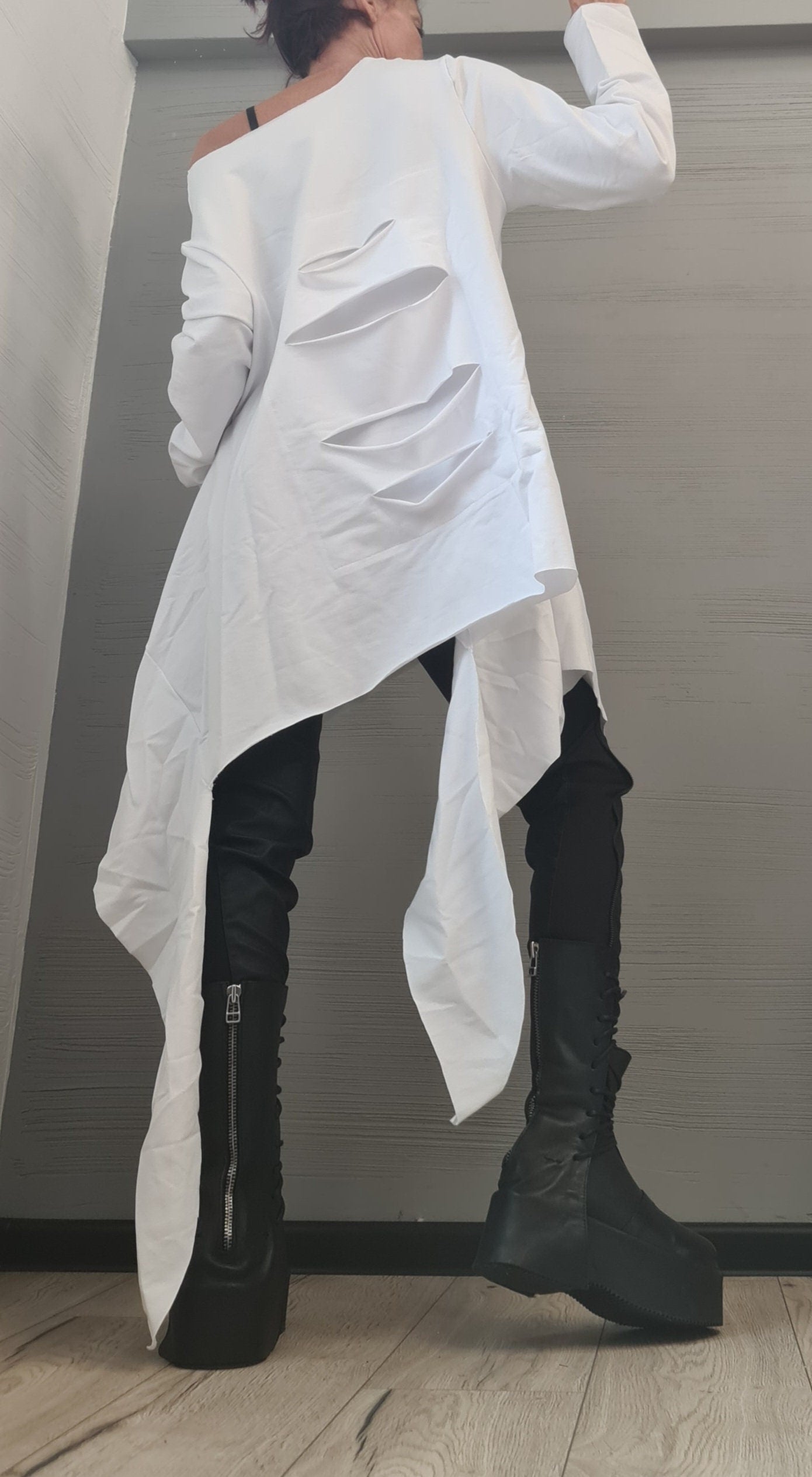 Avant Garde White Tunic, Deconstructed Top, Loose Tunic, Asymmetric Blouse, Oversize Tunic, Long Sleeve