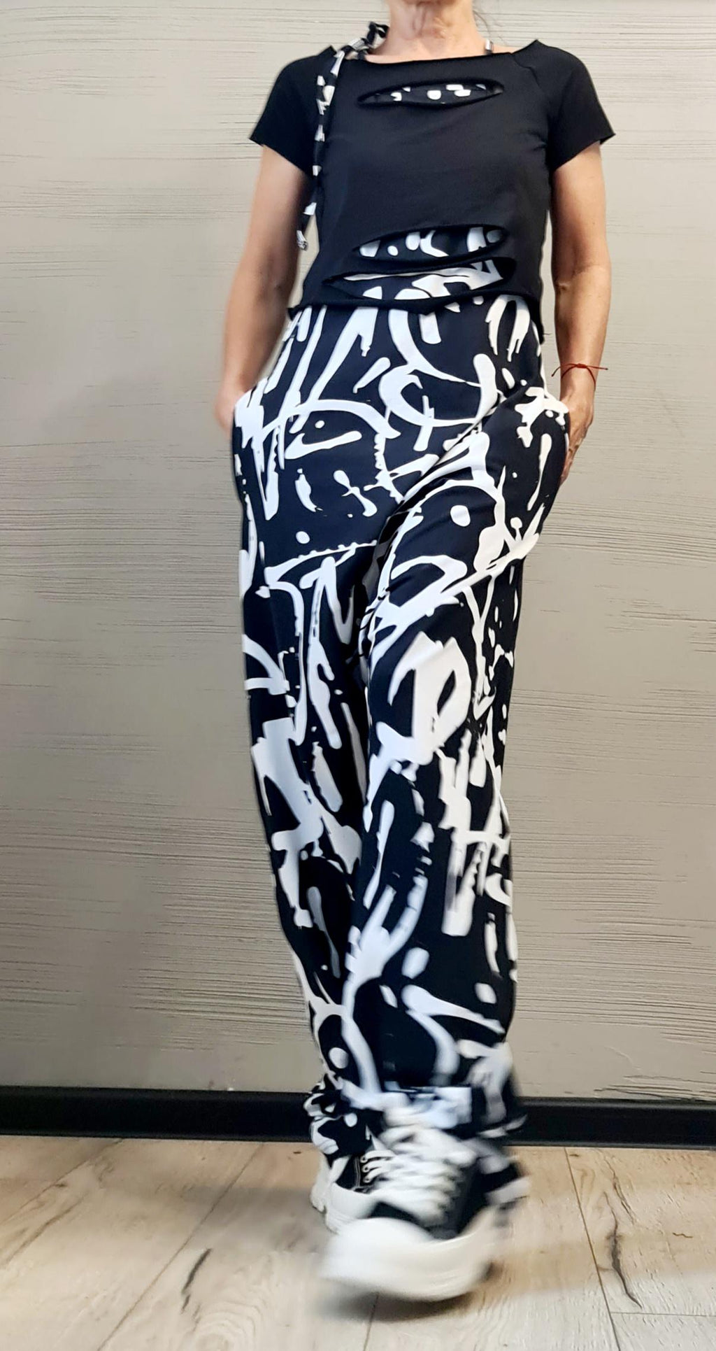 Black and White Graffiti Print Jumpsuit, Extravagant Harem Jumpsuit with Blouse, Loose Jumpsuit, Drop Crotch Jumpsuit, Gothic Jumpsuit