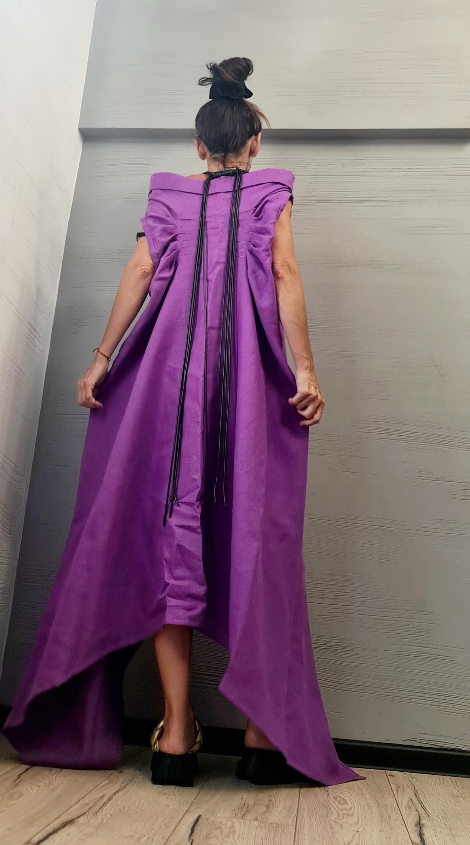 Asymmetrical Linen Tunic and Shorts Set – Avant-Garde Purple Summer Outfit – Sleeveless Two-Piece Linen Clothing for Women