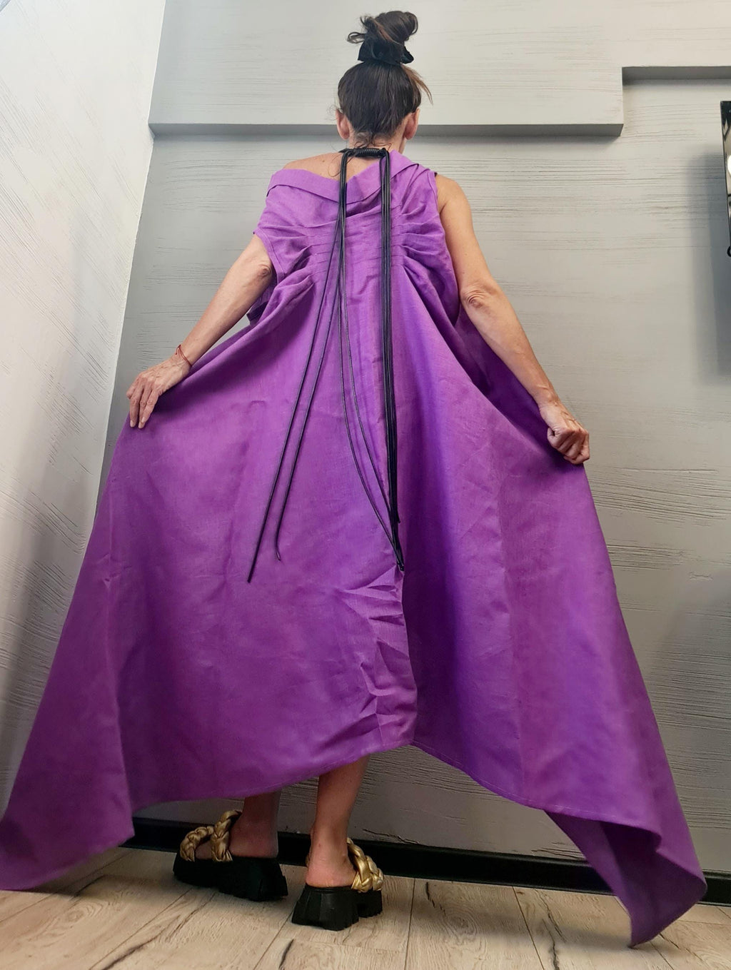 Asymmetrical Linen Tunic and Shorts Set – Avant-Garde Purple Summer Outfit – Sleeveless Two-Piece Linen Clothing for Women