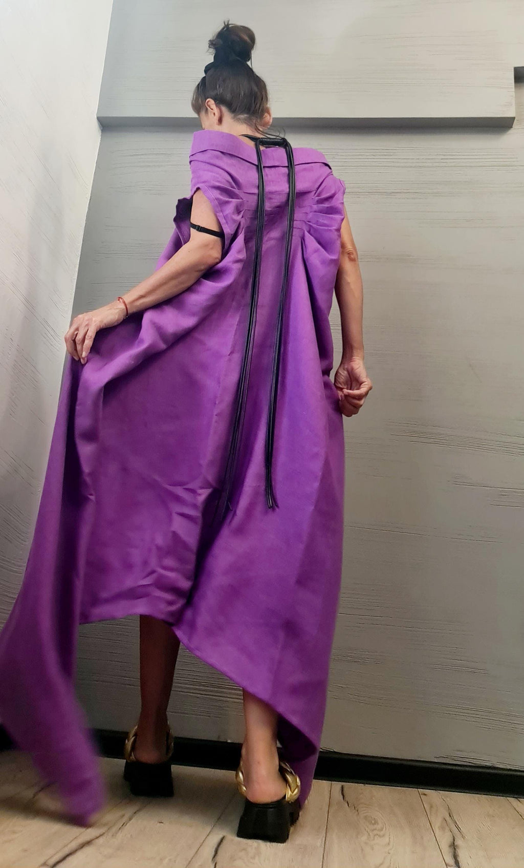 Asymmetrical Linen Tunic and Shorts Set – Avant-Garde Purple Summer Outfit – Sleeveless Two-Piece Linen Clothing for Women